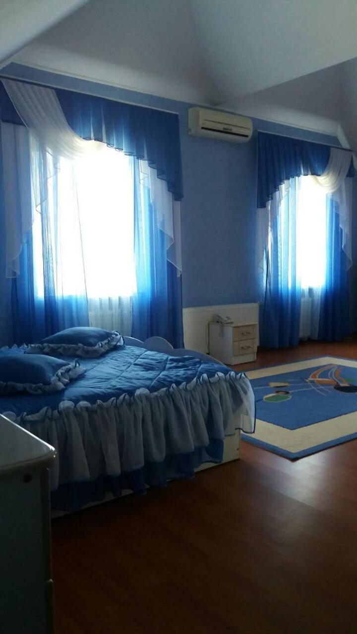 Hotel Tropicana Svitlovodsʼk Εξωτερικό φωτογραφία