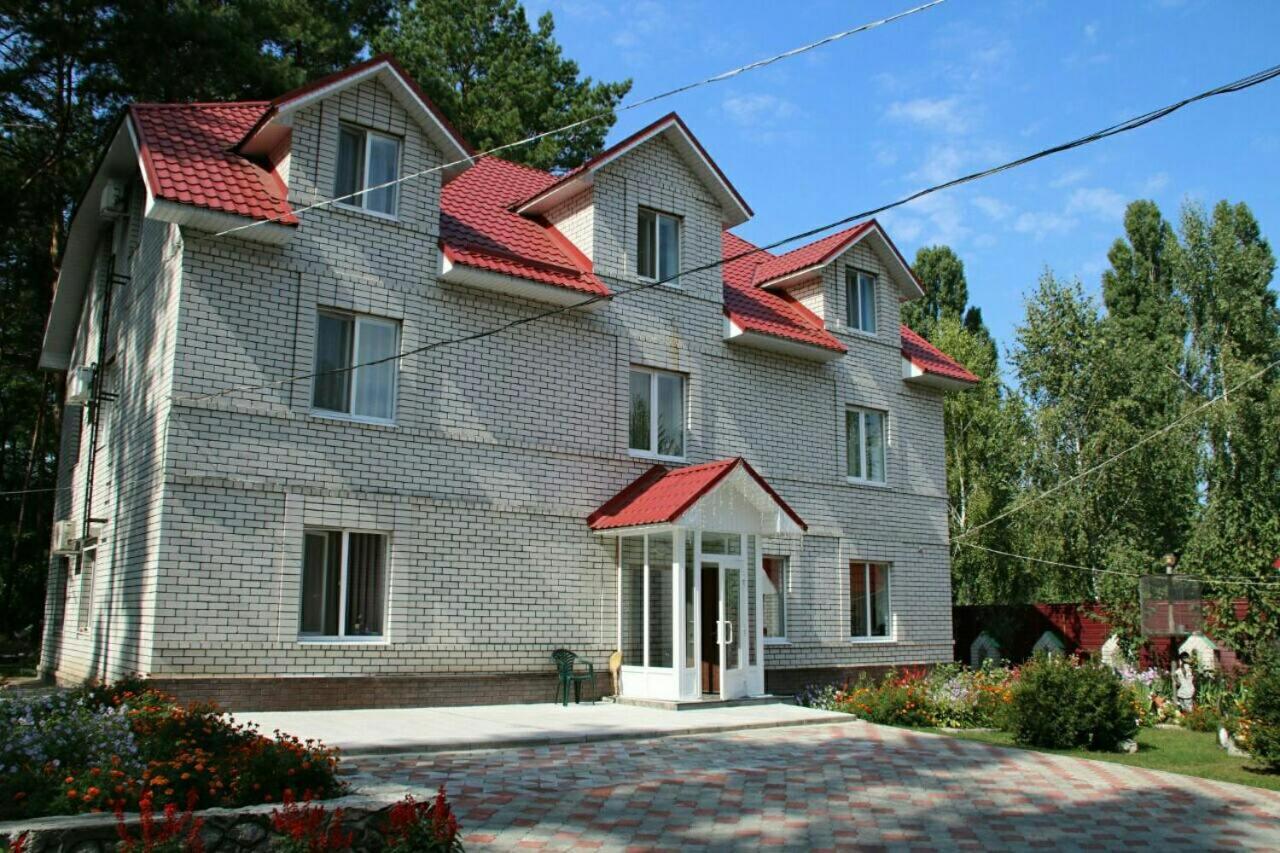 Hotel Tropicana Svitlovodsʼk Εξωτερικό φωτογραφία