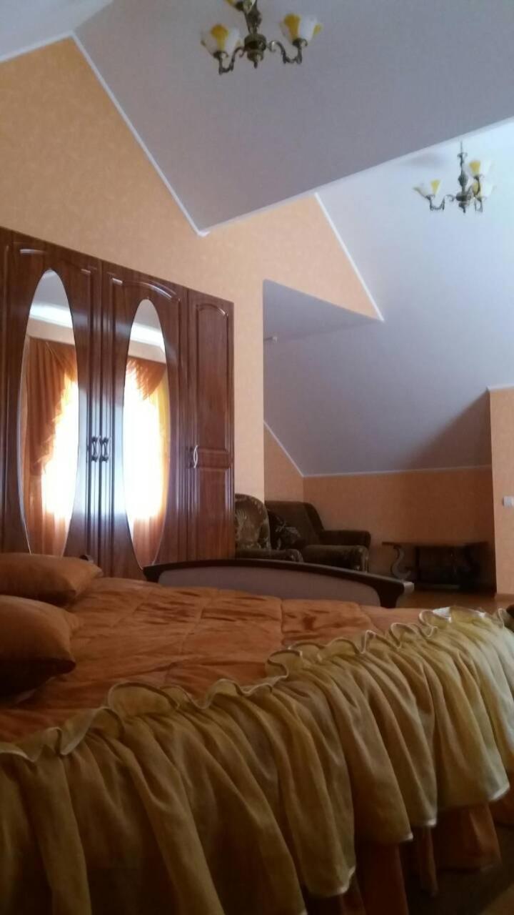Hotel Tropicana Svitlovodsʼk Εξωτερικό φωτογραφία