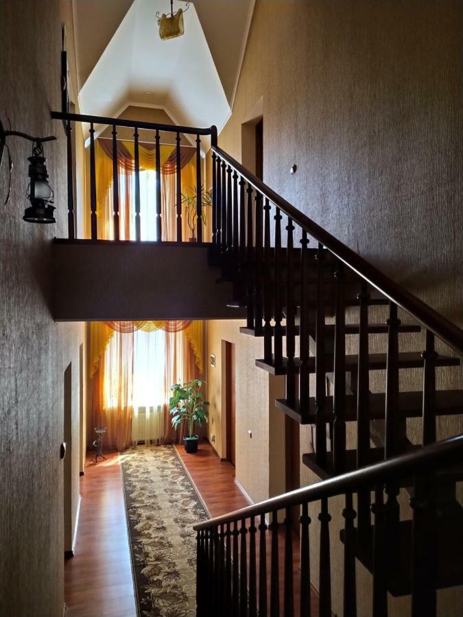Hotel Tropicana Svitlovodsʼk Εξωτερικό φωτογραφία